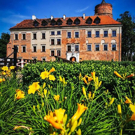 Aparthotel Zamek Uniejów Exterior foto