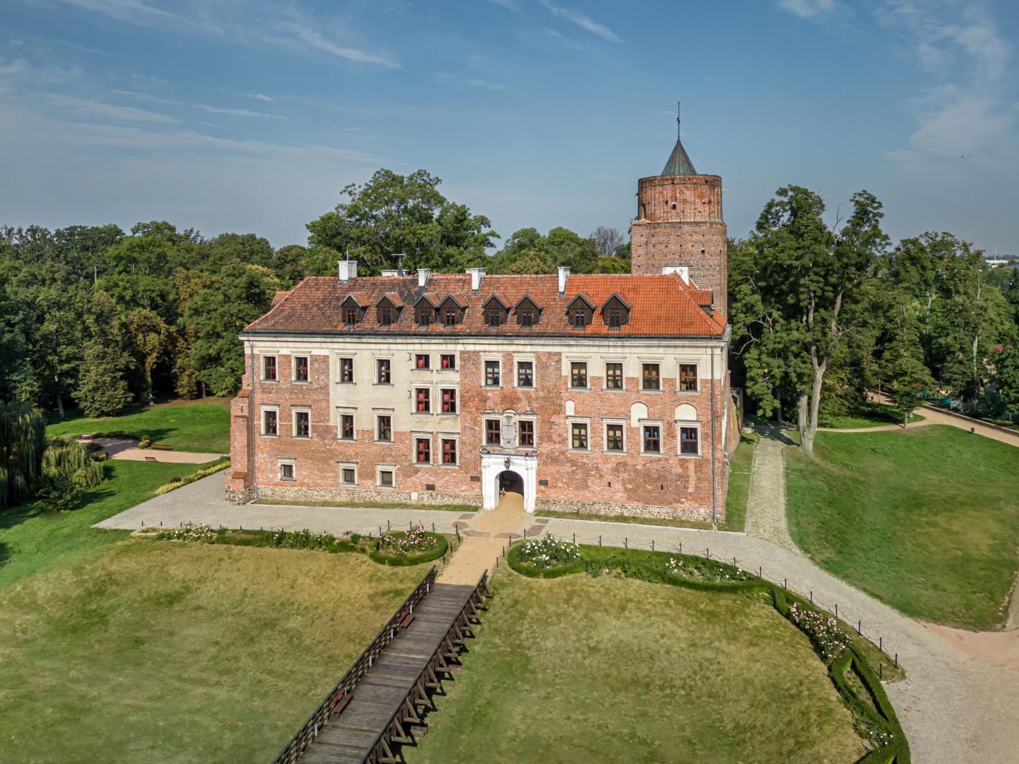 Aparthotel Zamek Uniejów Exterior foto