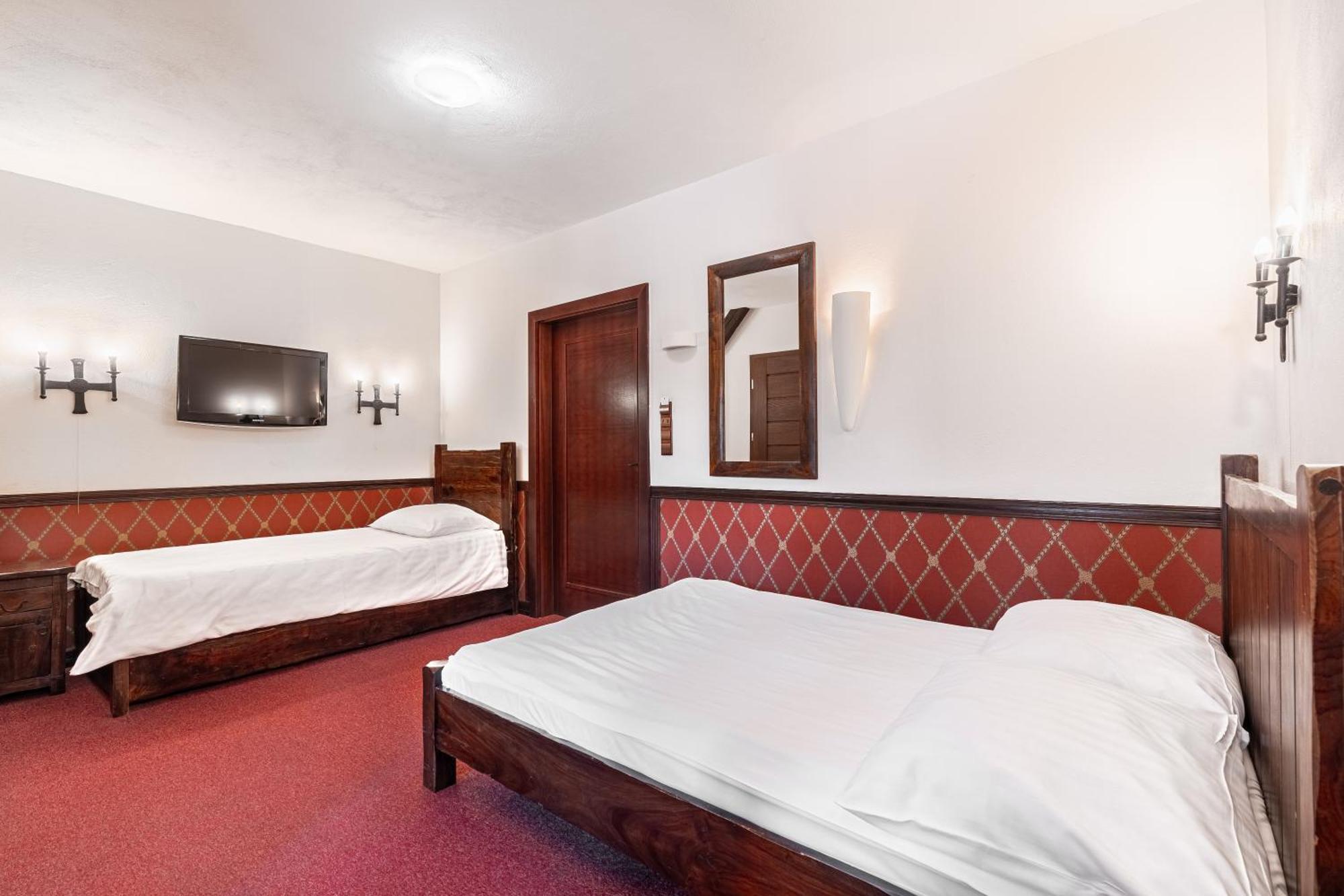 Aparthotel Zamek Uniejów Exterior foto